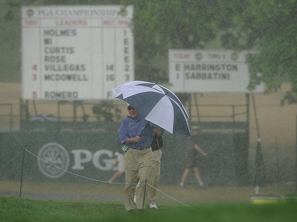 golf-rain-2